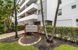 18001 N Bay Rd, Sunny Isles Beach, FL 33160