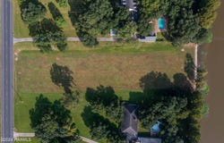 9303 E Old Spanish Trail, Jeanerette, LA 70544