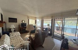 1035 Lakeshore Drive, Brooklyn, IA 52211