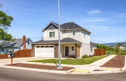 1653 Thomas Road, Medford, OR 97501