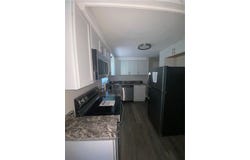 390 Southridge Dr, St Clair, PA 15241