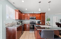 2511 CURLEW St, Umatilla, OR 97882