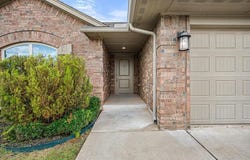 1109 Chestnut Creek Drive, Yukon, OK 73099