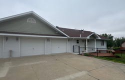306 Walnut, Walnut, IA 51577
