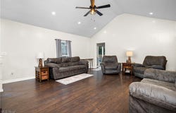6635 Lake, Elyria, OH 44035
