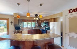 1265 Division St, Garner, IA 50438