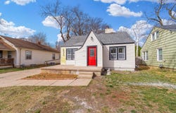 633 N Dellrose Ave, Wichita, KS 67208