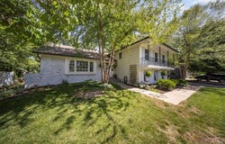 5530 W 85th Street, Overland Park, KS 66207