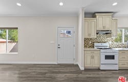 6715 Cedros Ave, Van Nuys, CA 91405