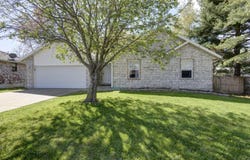 201 S Poplar Court, Nixa, MO 65714