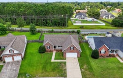 5908 Gentleman Drive, Hope Mills, NC 28348
