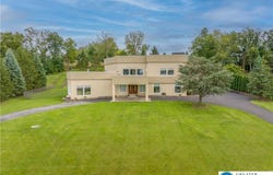 2224 Meadow Brook Drive, North Whitehall Twp, PA 18078