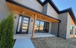 2708 W Gum Street, Rogers, AR 72758