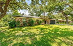 870 N Charlotte Avenue, Stephenville, TX 76401