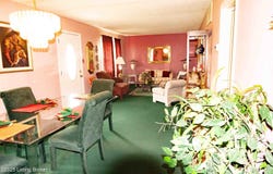 4400 Silverleaf Dr, Louisville, KY 40213