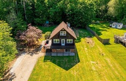 33 Lakeview Ave, Dudley, MA 01571