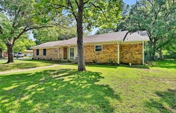 1914 Laurel Road, Gainesville, TX 76240