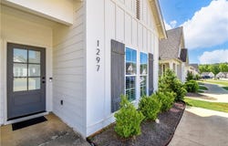 1297 FOX TAIL Lane, OPELIKA, AL 36801