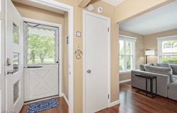 2381 Charney Road, University Heights, OH 44118