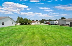 108 E Harrisonville Drive, Valmeyer, IL 62295