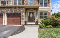 2 MARTINS RIDGE DRIVE, HANOVER, PA 17331