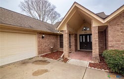 231 Brocton Street, Victoria, TX 77904