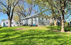 136 4Th Avenue NE, Titonka, IA 50480