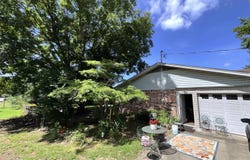 2605 W Commercial Street, Ozark, AR 72949