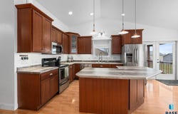 103 W Maple St, Harrisburg, SD 57032
