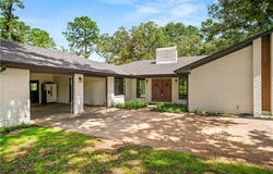 1805 SUSEK Drive, Pineville, LA 71360