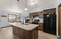 5801 N Sand Ave, Sioux Falls, SD 57104