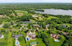 10 Apple Orchard Court, Dellwood, MN 55110