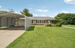 630 W 10th Ave, El Dorado, KS 67042