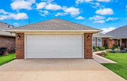 2803 Hunter Pointe Cir, Altus, OK