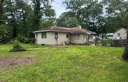 16 BEGONIA STREET, BROWNS MILLS, NJ 08015