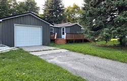409 McCumber St, Rolette, ND 58366
