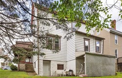 54 First St, Irwin, PA 15642
