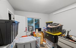 1907 WILLOW St, SweetHome, OR 97386