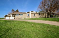 1809 Emmet, Bronson, IA 51007