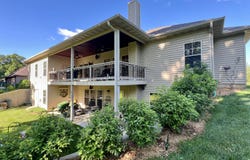 800 Oregon TRL, Boonville, MO 65233