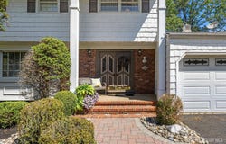 54 Eileen Way, Edison, NJ 08837