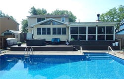 8135 Mccamidge Drive, Cicero, NY 13039