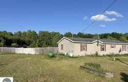 9875 Country Pines Drive, Kingsley, MI 49649