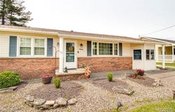 906 E Fairgrounds Avenue, Jerseyville, IL 62052