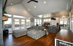 211 Georgetown Dr, Glendive, MT 59330