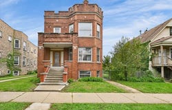 3327 N Hamlin Avenue, Chicago, IL 60618