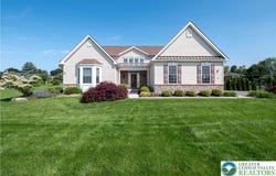 222 Danbury Drive, Bushkill Twp, PA 18064