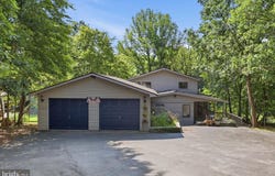 120 TRAILBLAZER Lane, HEDGESVILLE, WV 25427