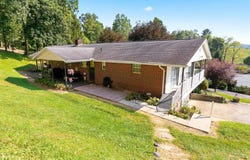105 Jaynes Drive, Fairmont, WV 26554