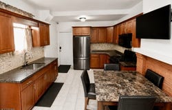 21 Beverly St, Newark City, NJ 07108-1001